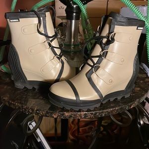 Sorel Rain/Winter Ankle Boots
